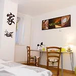 D'hôtes Au Coeur De Nancyb&b Alojamento de Acomodação e Pequeno-almoço 2*