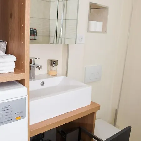 D'hotes Au Coeur De Nancyb&b Alojamento de Acomodação e Pequeno-almoço 2*