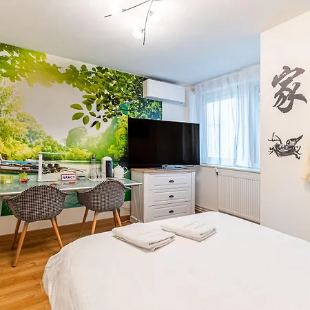 Couette-café D'hôtes Au Coeur De Nancyb&b 2*