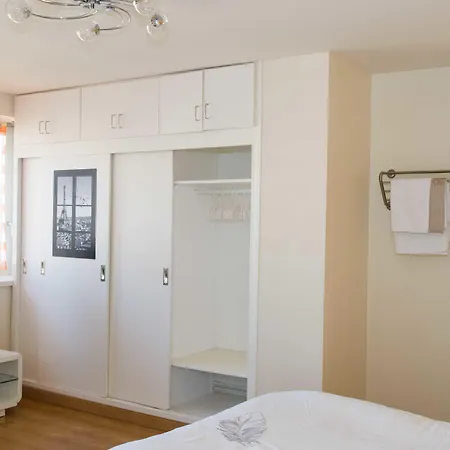 D'hotes Au Coeur De Nancyb&b Proche Gare De Bed and Breakfast 2*